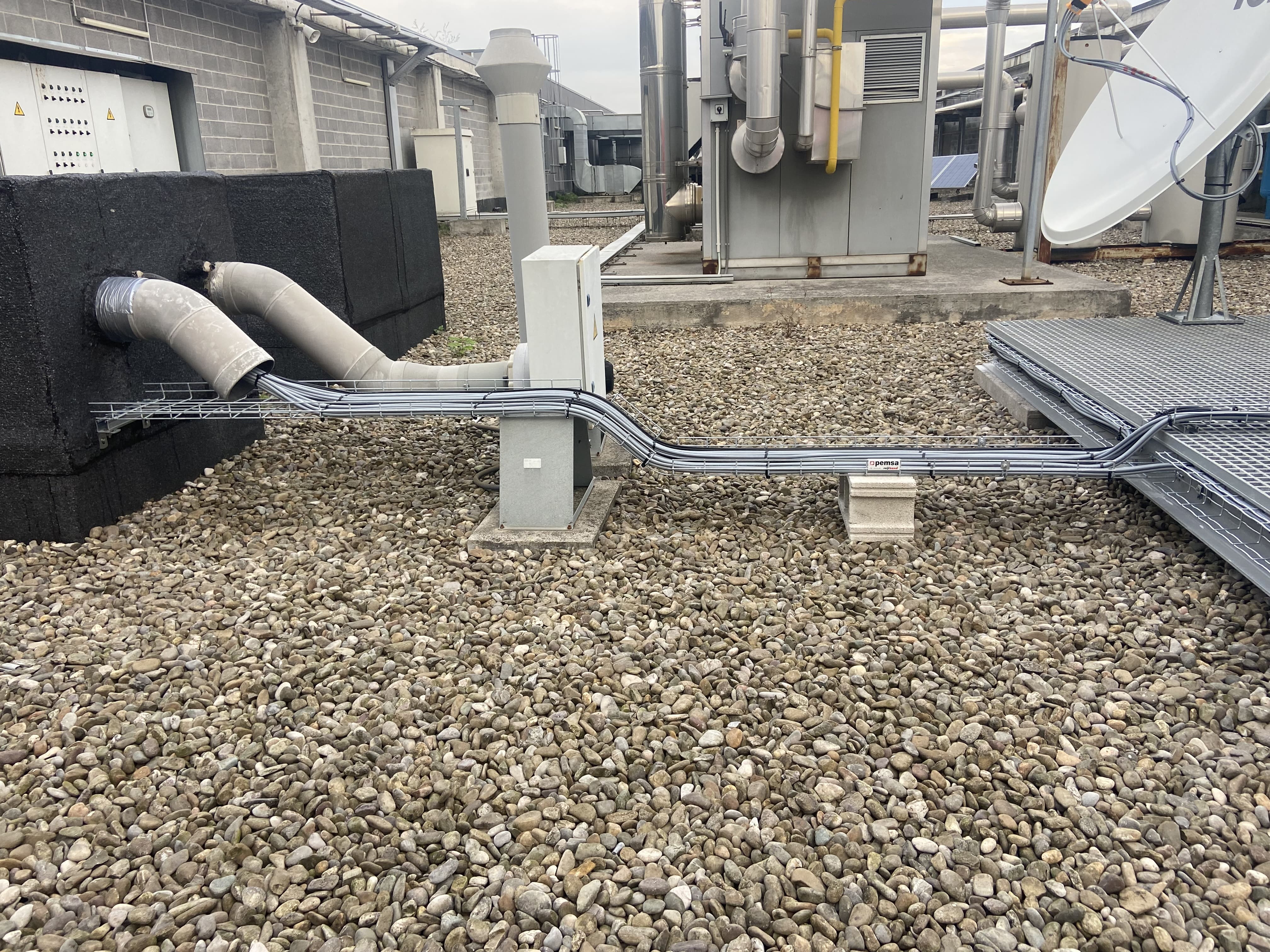 Instalación soporte y reubicación de parábolas